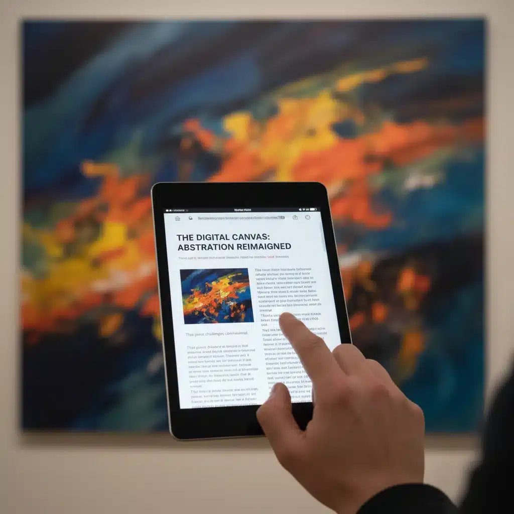 Une main tenant une tablette numérique affichant une critique d'art sur fond d'œuvres abstraites.